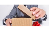 Cadeaux et bons d’achat offerts aux salariés : remise en cause de l’exonération de cotisations